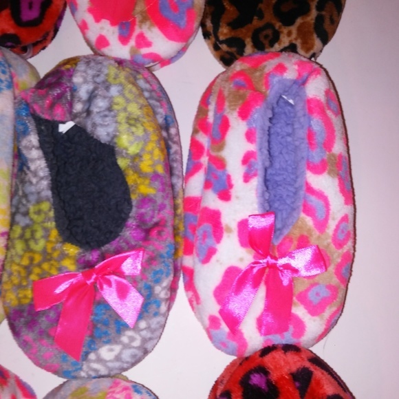 Set‎ of 12 Slipper Socks - Picture 5 of 8